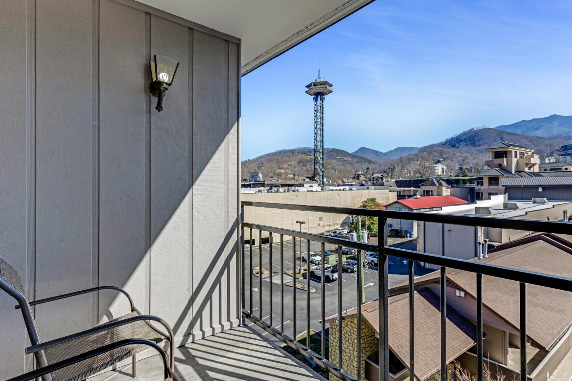 The Wander Hotel Gatlinburg Exterior photo