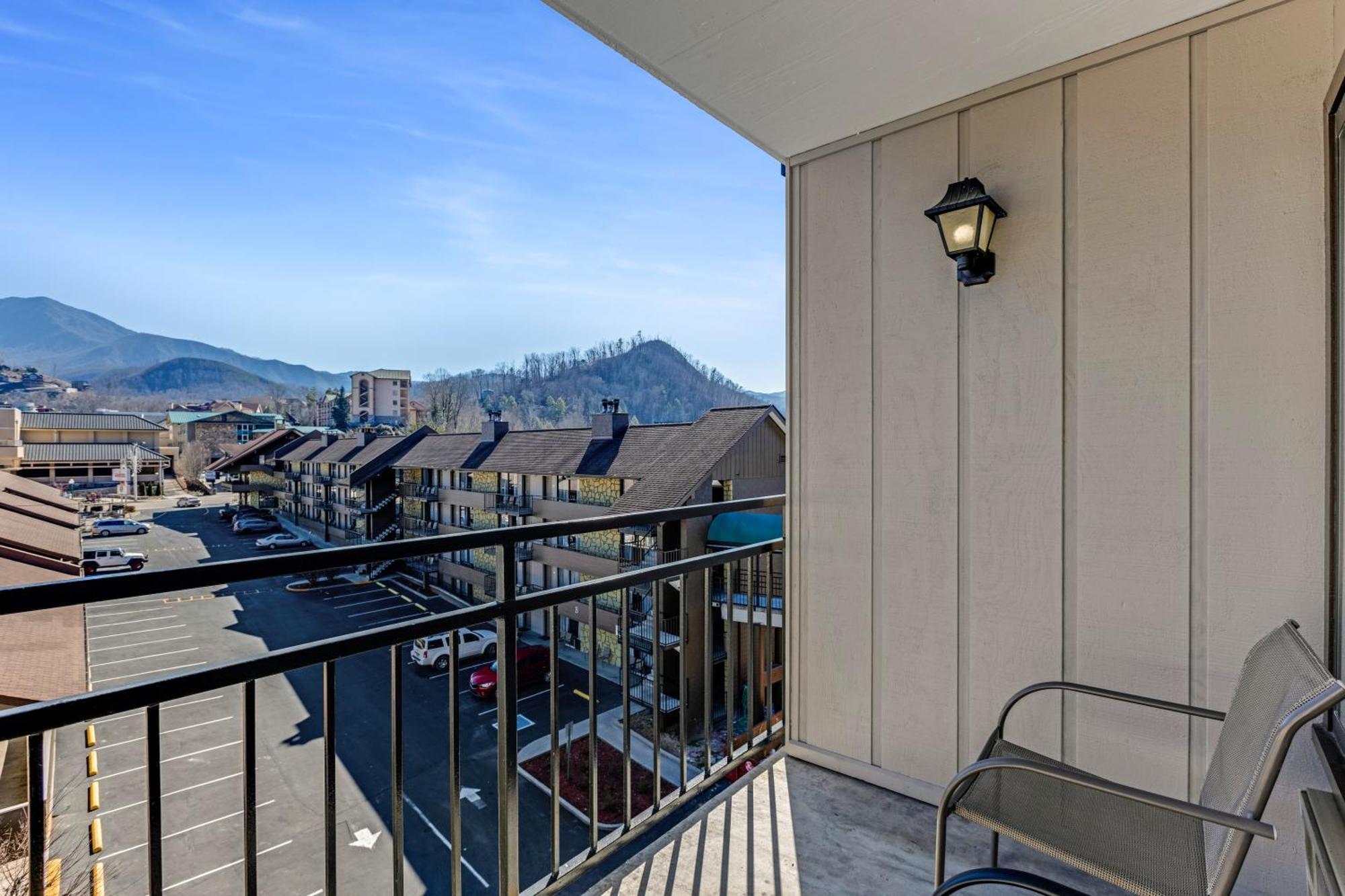 The Wander Hotel Gatlinburg Exterior photo